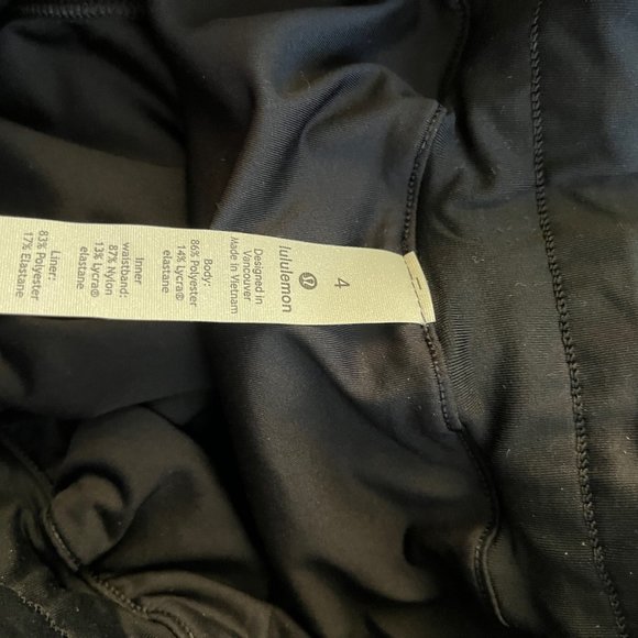 Lululemon track that short - Picture 4 of 4